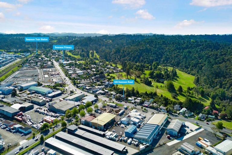 Photo of property in 639 Swanson Road, Swanson, Auckland, 0612