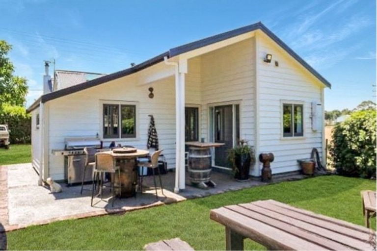 Photo of property in 3330 State Highway 2, Clareville, Carterton, 5713