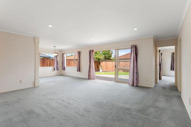 Photo of property in 9 Redcastle Drive, East Tamaki, Auckland, 2013