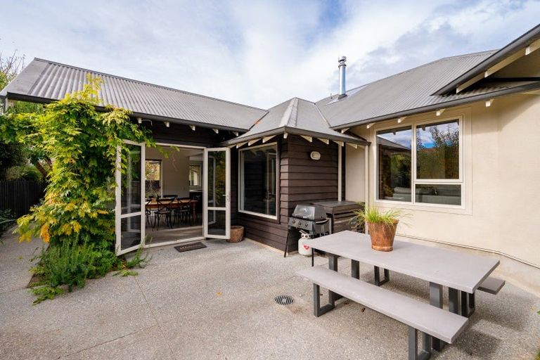 Photo of property in 92 Meadowstone Drive, Wanaka, 9305
