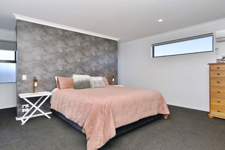 Photo of property in 33 Highgate Drive, Rangiora, 7400