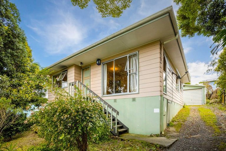 Photo of property in 47 Kemp Road, Massey, Auckland, 0614