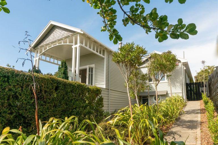 Photo of property in 5 Putnam Street, Northland, Wellington, 6012