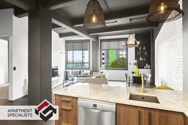 Photo of property in 22 Emily Place, Bellevue, Tauranga, 3110