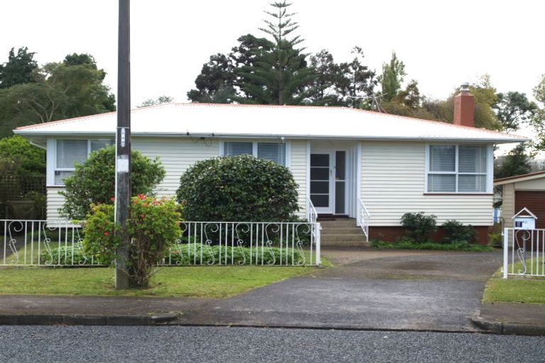 Photo of property in 41 Landon Avenue, Mangere East, Auckland, 2024