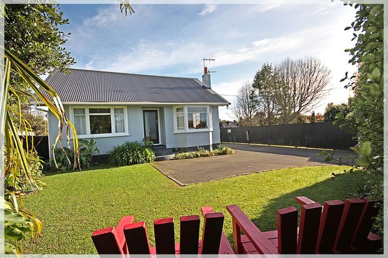 Photo of property in 30 The Avenue, Levin, 5510