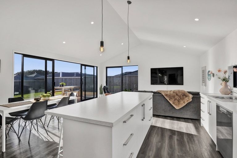 Photo of property in 42 Papawhero Drive, Bell Block, New Plymouth, 4312