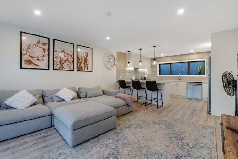 Photo of property in 42 Albatross Road, Red Beach, 0932