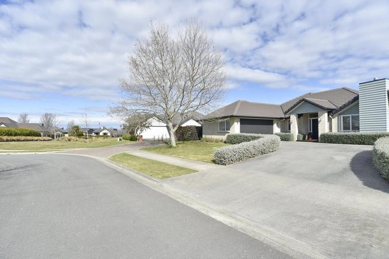 Photo of property in 19 Hawthorn Mews, Rangiora, 7400