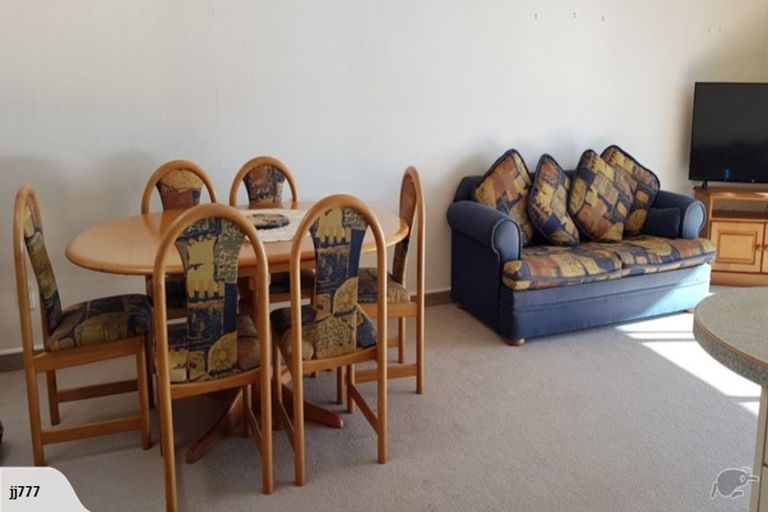 Photo of property in Ocean Apartments, 44 Marine Parade, Paraparaumu Beach, Paraparaumu, 5032