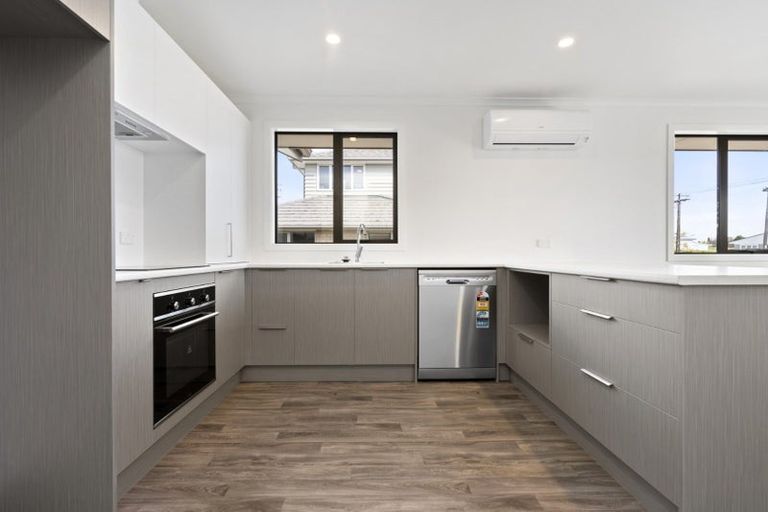 Photo of property in 53u2 Bandon Street, Frankton, Hamilton, 3204