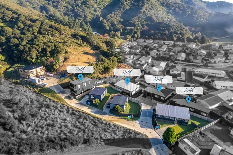 Photo of property in 12 Hastings Grove, Wainuiomata, Lower Hutt, 5014