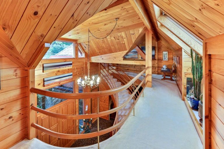 Photo of property in 20 Tupara Crescent, Kawaha Point, Rotorua, 3010