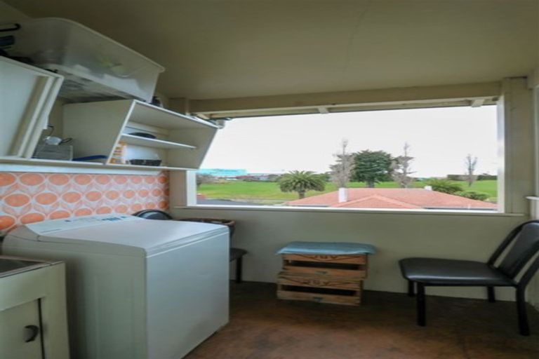 Photo of property in 35-35a Evans Street, Maori Hill, Timaru, 7910