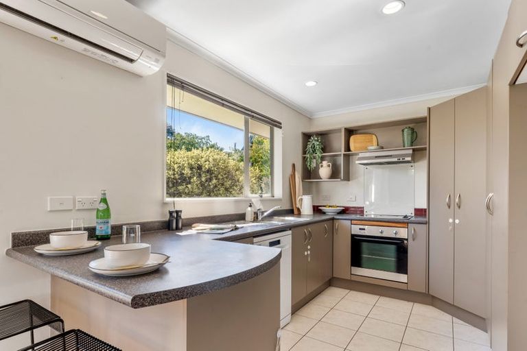 Photo of property in 12 Lionel Place, Mapua, 7005