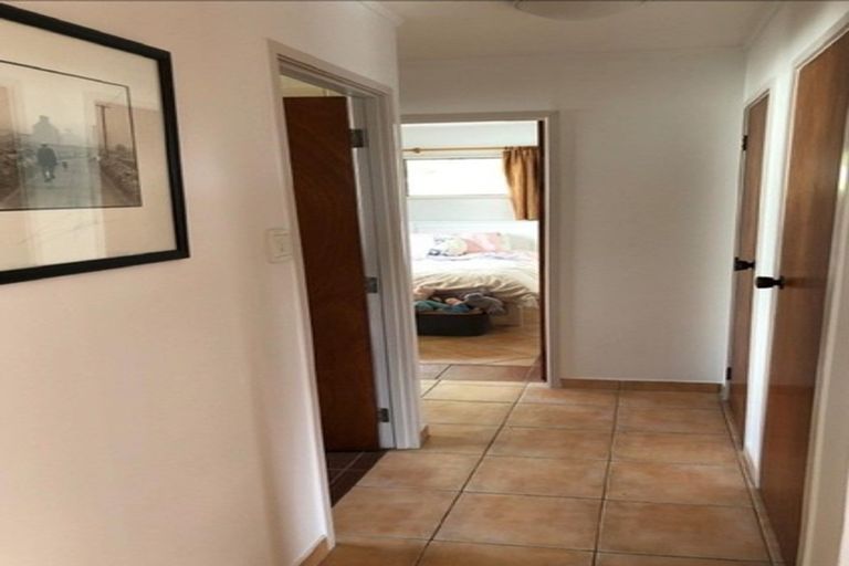 Photo of property in 1/147 Ocean View Road, Hillcrest, Auckland, 0627