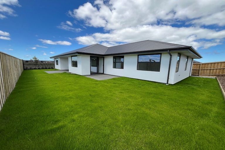 Photo of property in 16 Privet Way, Rolleston, 7678