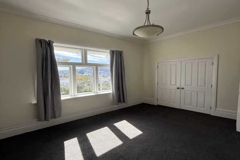 Photo of property in 13 Brougham Street, Mount Victoria, Wellington, 6011