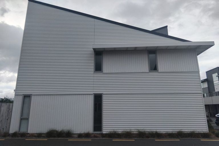 Photo of property in 10/36 Tacy Street, Kilbirnie, Wellington, 6022