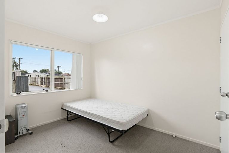 Photo of property in 2/19 Velvet Crescent, Otara, Auckland, 2023