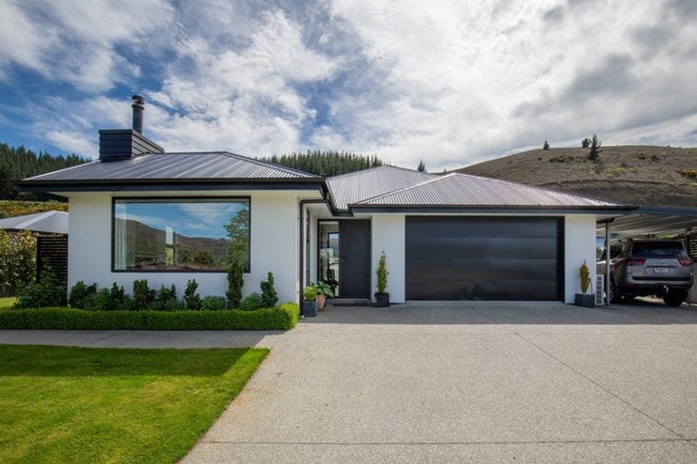 Photo of property in 76 Shields Street, Clyde, 9330