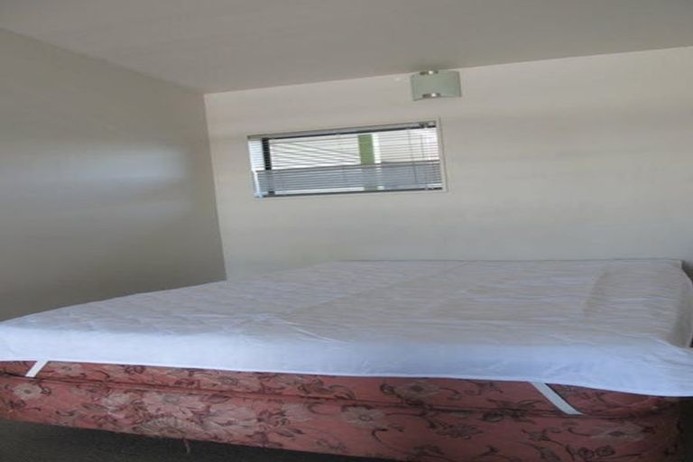 Photo of property in Urbane Apartments, 47/29 Webb Street, Mount Cook, Wellington, 6011