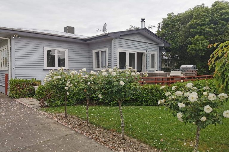 Photo of property in 5 Moeller Street, Taradale, Napier, 4112