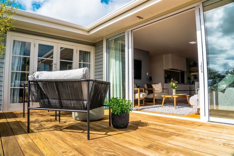 Photo of property in 20 Gloria Avenue, Te Atatu Peninsula, Auckland, 0610