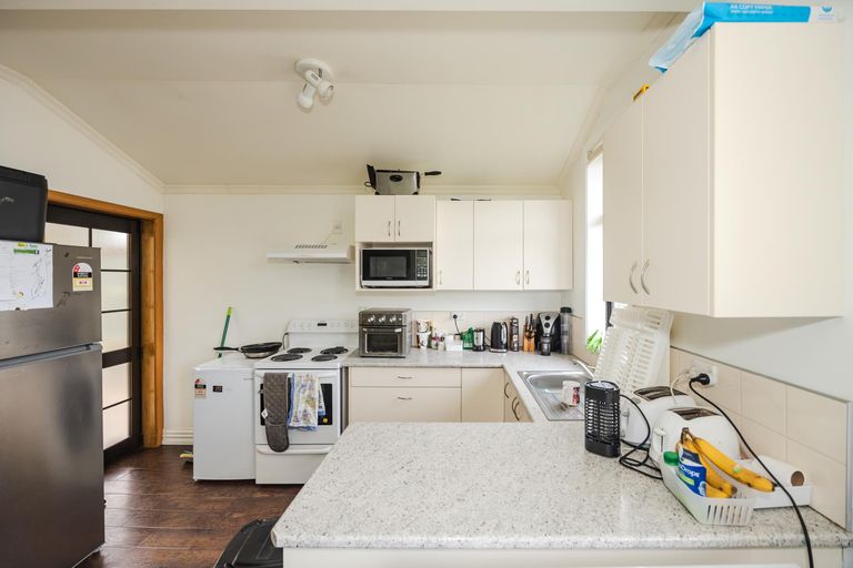 Photo of property in 15 Kelvin Street, South Hill, Oamaru, 9400