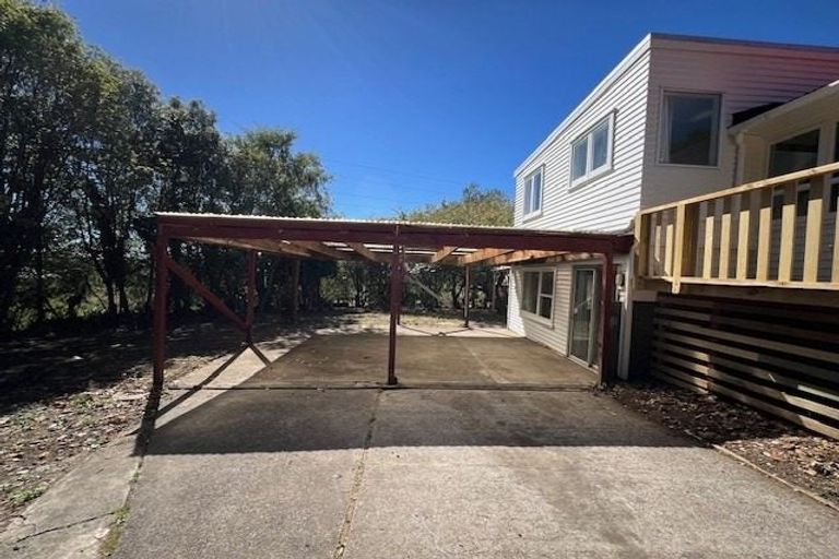 Photo of property in 23 Red Hills Road, Massey, Auckland, 0614