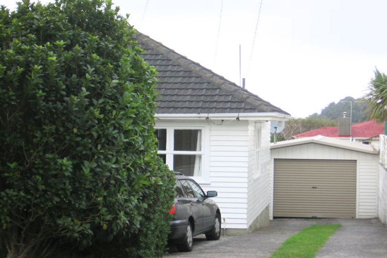 Photo of property in 157 Broderick Road, Johnsonville, Wellington, 6037