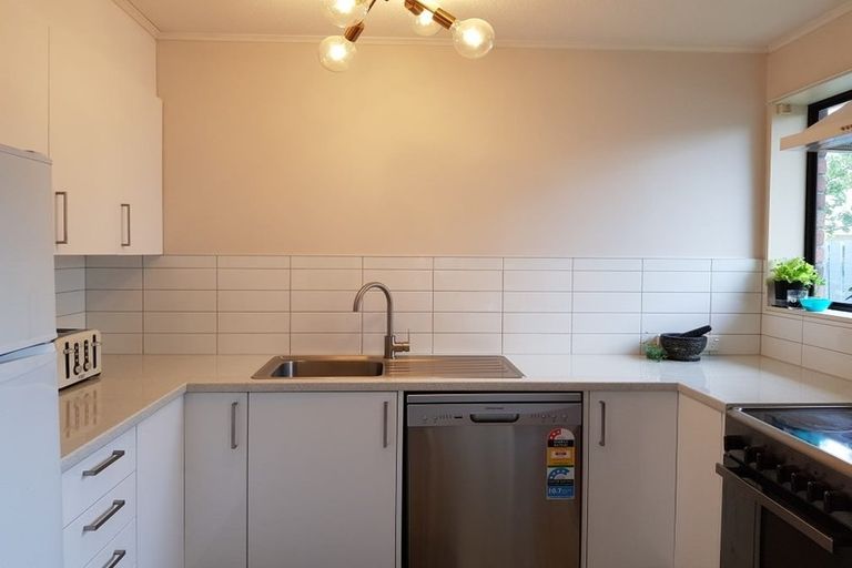 Photo of property in 4f5 Stewart Drive, Newlands, Wellington, 6037