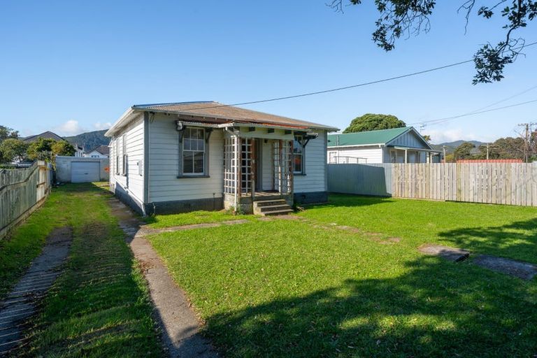 Photo of property in 34 Randwick Crescent, Moera, Lower Hutt, 5010