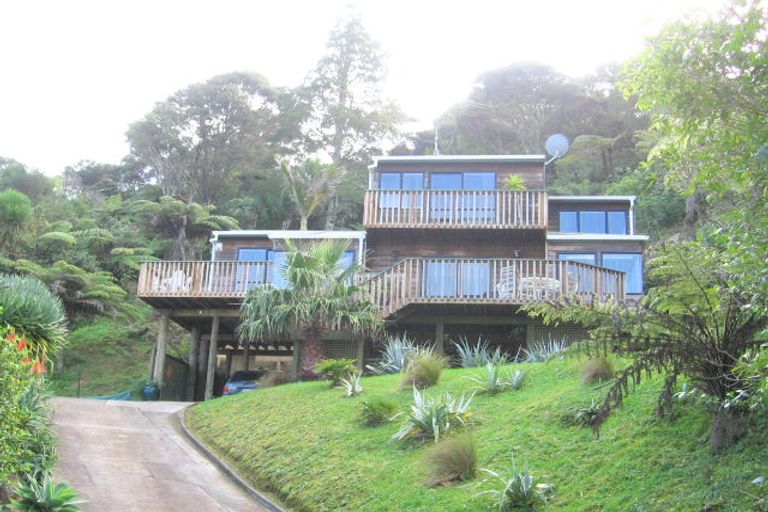 Photo of property in 7 Kauri Point Road, Laingholm, Auckland, 0604