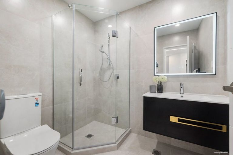 Photo of property in 50 Observation Green, Hobsonville, Auckland, 0616