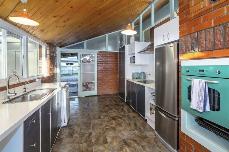 Photo of property in 63 Strasbourge Street, Martinborough, 5711