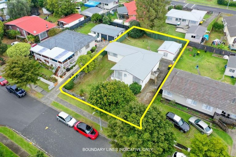 Photo of property in 15 Carbery Place, Manurewa, Auckland, 2102