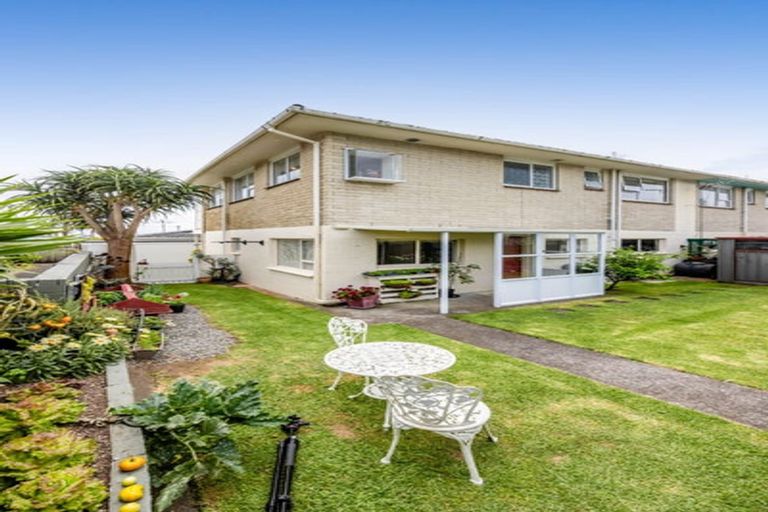 Photo of property in 4/9 Hine Street, New Plymouth, 4310