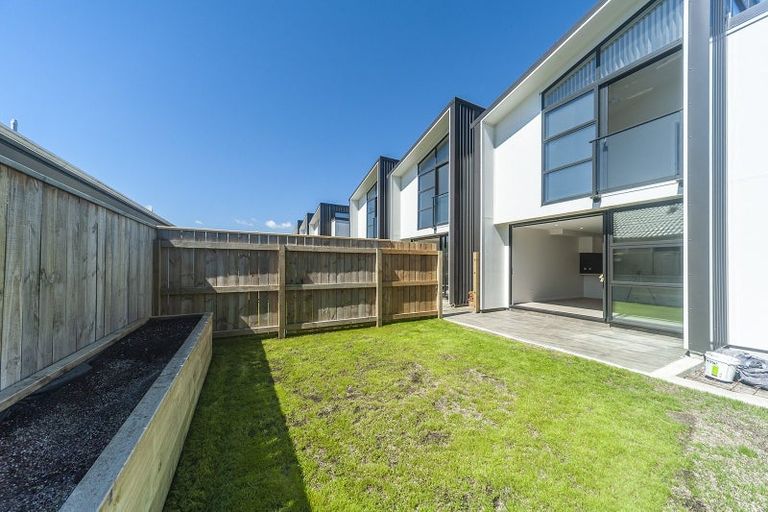 Photo of property in 21 Tireti Road, Titahi Bay, Porirua, 5022