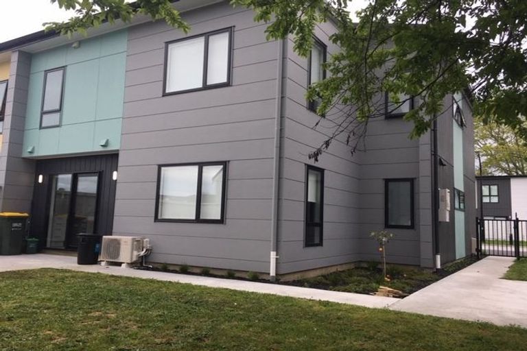 Photo of property in 12 Emmadale Lane, Hamilton East, Hamilton, 3216