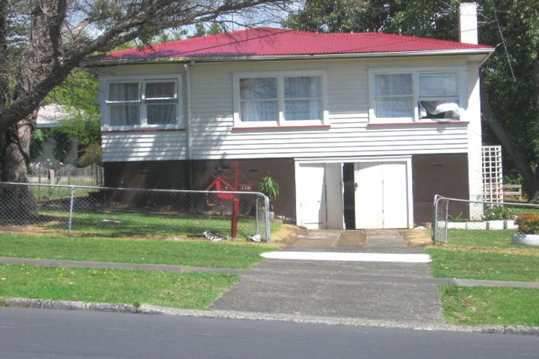 Photo of property in 112 Lake Road, Northcote, Auckland, 0627