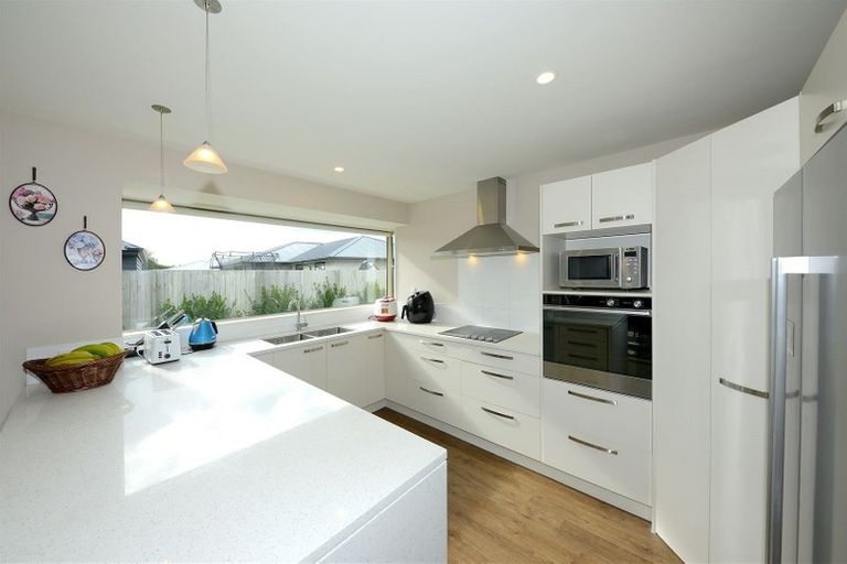 Photo of property in 9 Conie Glen Lane, Broomfield, Christchurch, 8042