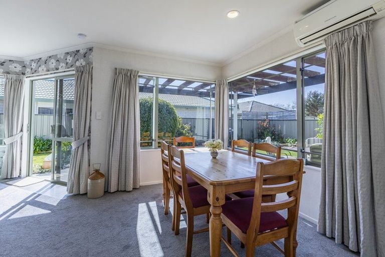 Photo of property in 12 Flemington Place, Taradale, Napier, 4112