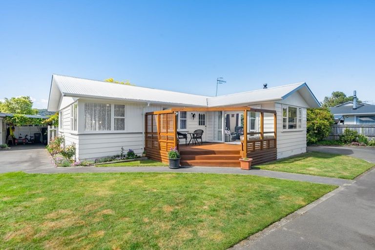 Photo of property in 9 Longfellow Street, Trentham, Upper Hutt, 5018