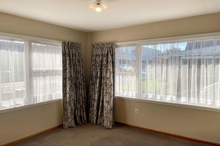 Photo of property in 2/11 Maxwell Street, Riccarton, Christchurch, 8041