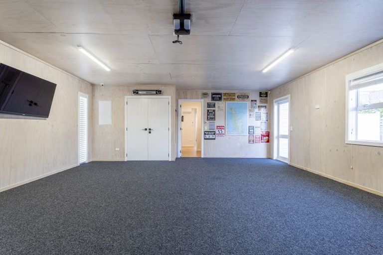 Photo of property in 100 Kupe Drive, Whitianga, 3510