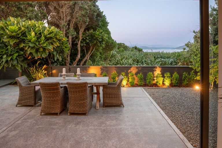 Photo of property in 11 Boardwalk Lane, Seatoun, Wellington, 6022