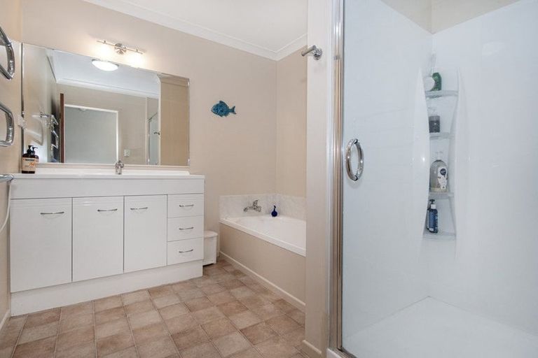 Photo of property in 156a Great North Road, Te Kamo, Kamo, 0185