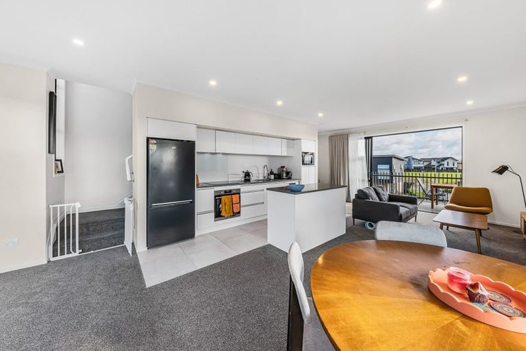 Photo of property in 32 Raranga Lane, Hobsonville, Auckland, 0616