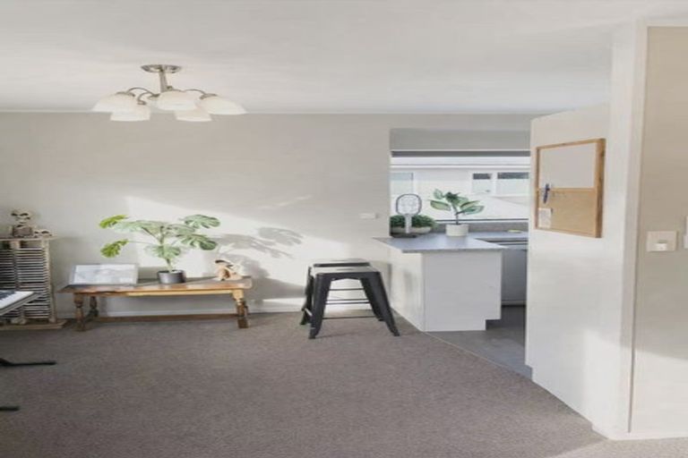 Photo of property in 88a Ennis Avenue, Pakuranga Heights, Auckland, 2010